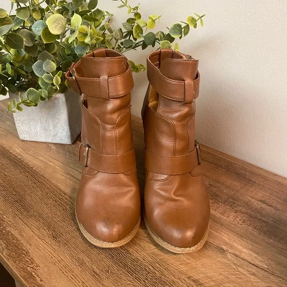 Call It Spring ankle boots - Picture 2 of 7